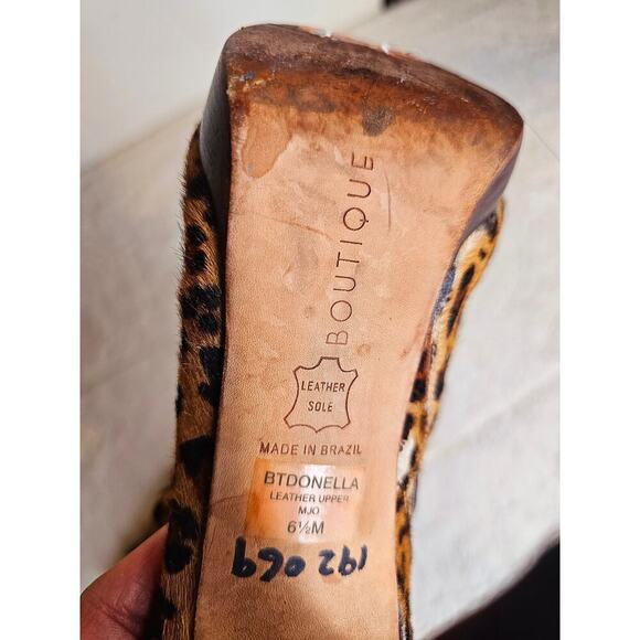 Boutique Leopard print leather fur surface 6.5 high ultra high heel boots w Zip. - Picture 3 of 16